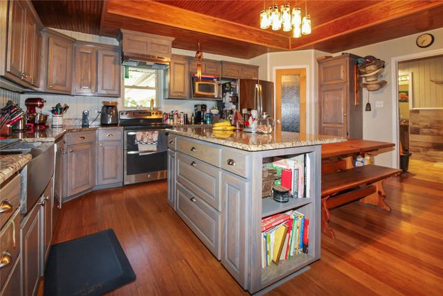 1001 Sandy Ridge Road, Scurry, TX 75158