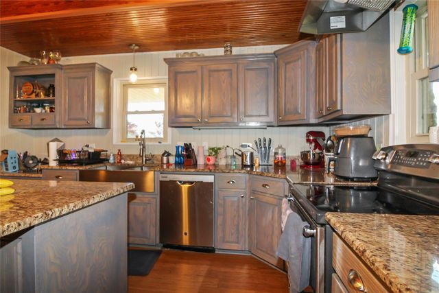 1001 Sandy Ridge Road, Scurry, TX 75158