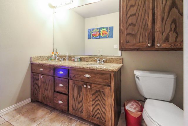 1001 Sandy Ridge Road, Scurry, TX 75158