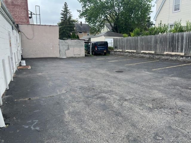 629-631 Willis Avenue, Williston Park, NY 11596