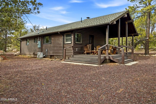 3113 WHITETAIL Way, Overgaard, AZ 85933