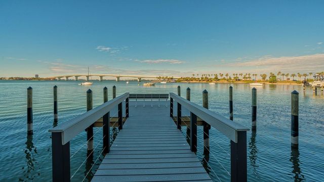 226 GOLDEN GATE POINT 23, Sarasota, FL 34236