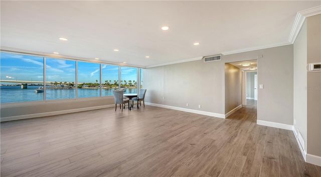 226 GOLDEN GATE POINT 23, Sarasota, FL 34236