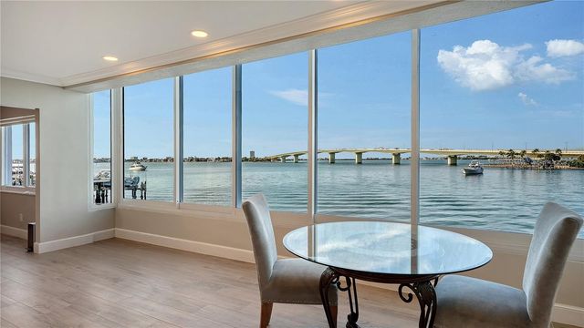 226 GOLDEN GATE POINT 23, Sarasota, FL 34236