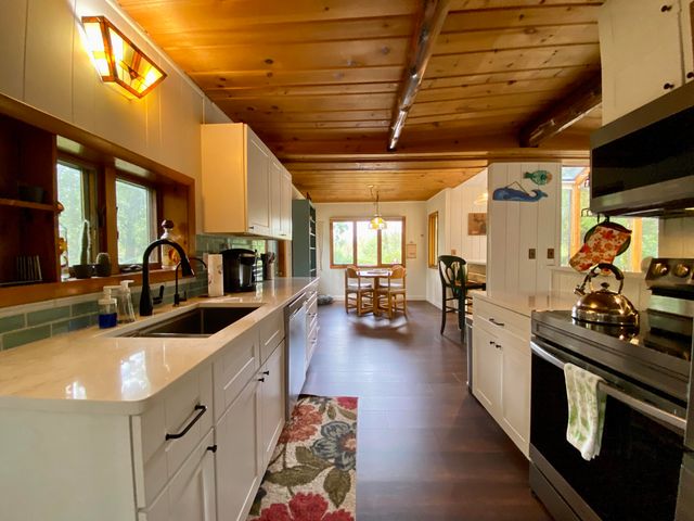 4501 Cornwell Lane, Whitmore Lake, MI 48189