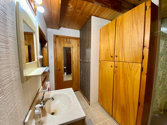 4501 Cornwell Lane, Whitmore Lake, MI 48189