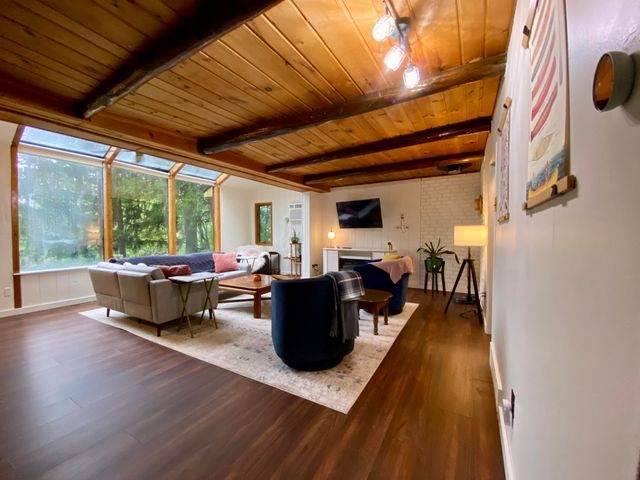 4501 Cornwell Lane, Whitmore Lake, MI 48189