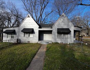 2246 Simpson Street, Paris, TX 75460