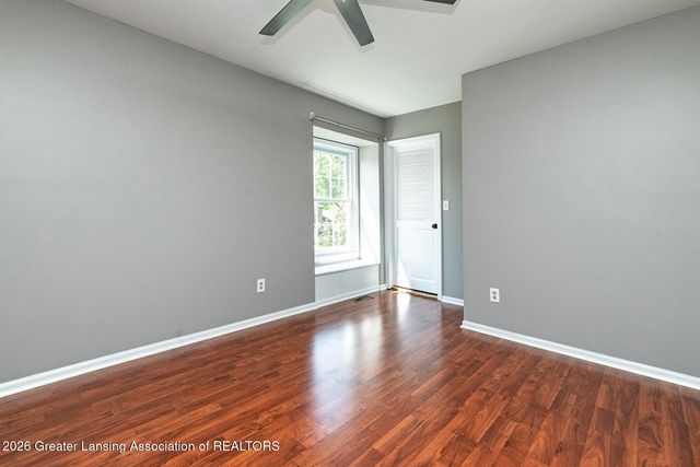 1012 Fox Hills Drive, East Lansing, MI 48823