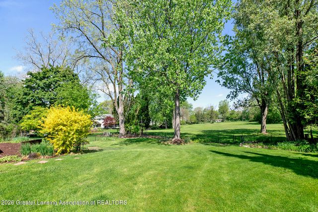 1012 Fox Hills Drive, East Lansing, MI 48823