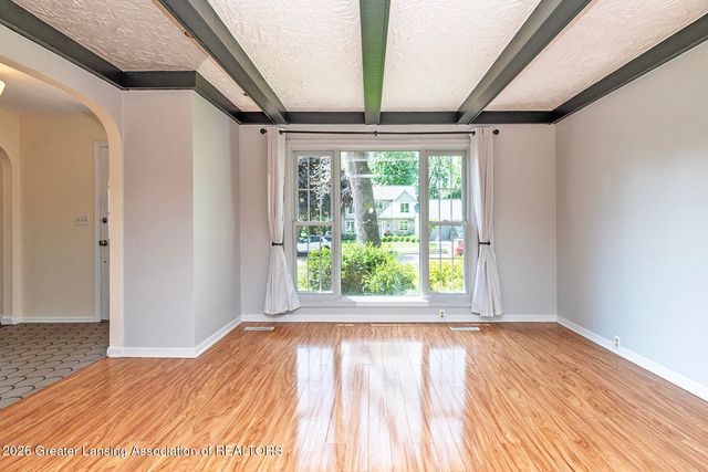 1012 Fox Hills Drive, East Lansing, MI 48823