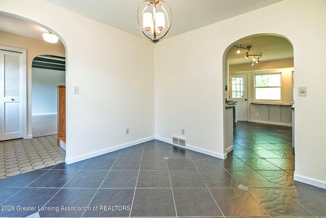 1012 Fox Hills Drive, East Lansing, MI 48823