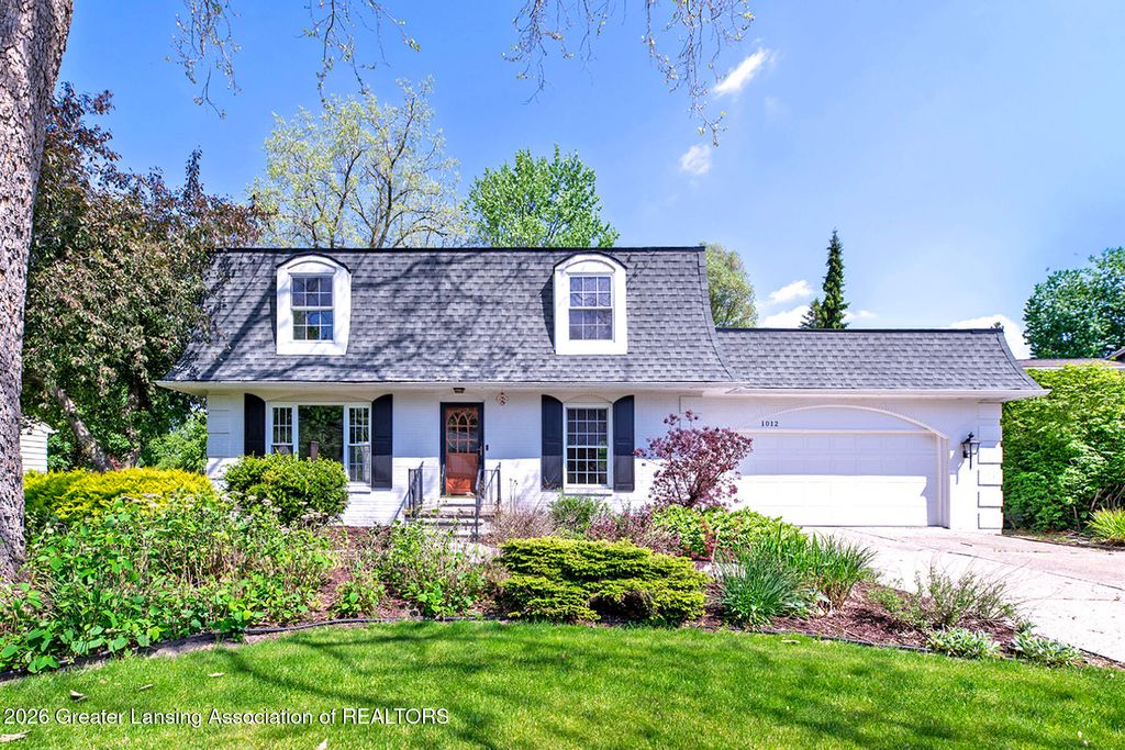 1012 Fox Hills Drive, East Lansing, MI 48823