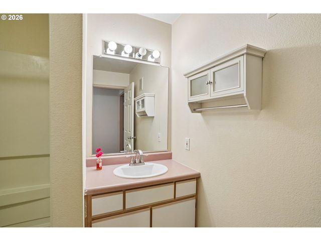 5130 Sw MULTNOMAH Blvd C, Portland, OR 97219