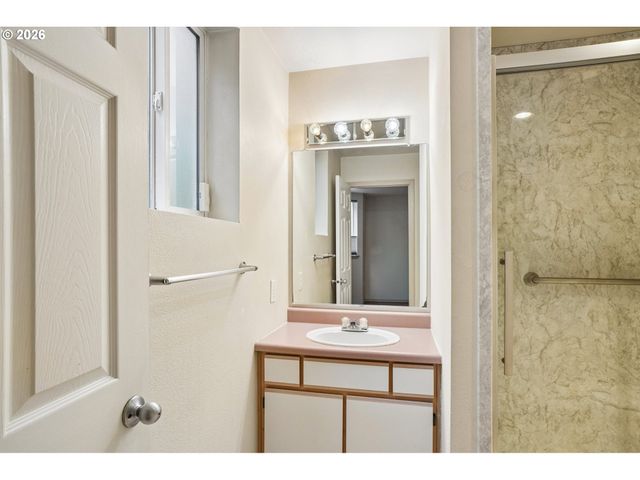 5130 Sw MULTNOMAH Blvd C, Portland, OR 97219