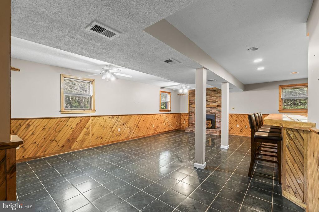 Image 29 of property listing at 3305 CHESAPEAKE BEACH RD, Chesapeake Beach, MD 20732