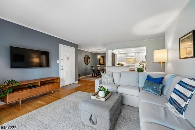 89 Woodward Ln, Bernards Twp., NJ 07920