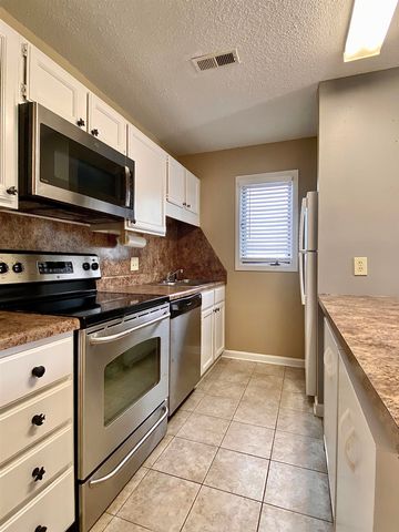 206 Double Eagle Dr. H 1, Surfside Beach, SC 29575