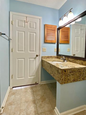 206 Double Eagle Dr. H 1, Surfside Beach, SC 29575