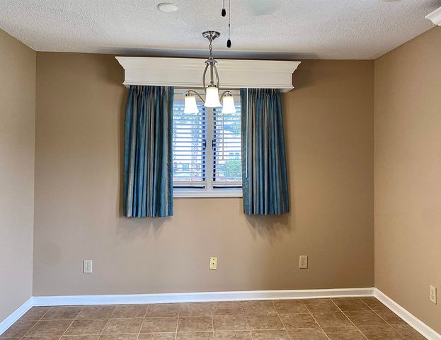 206 Double Eagle Dr. H 1, Surfside Beach, SC 29575