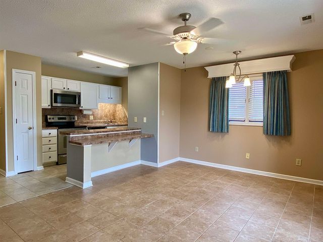 206 Double Eagle Dr. H 1, Surfside Beach, SC 29575