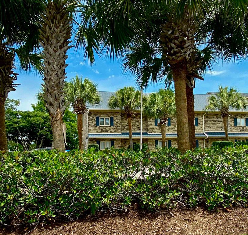 206 Double Eagle Dr. H 1, Surfside Beach, SC 29575