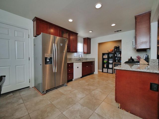 6510 W 2nd St, Rio Linda, CA 95673