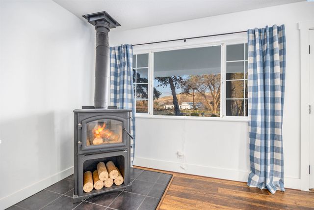 59202 N River Road, Benton City, WA 99320