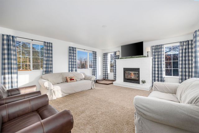 59202 N River Road, Benton City, WA 99320