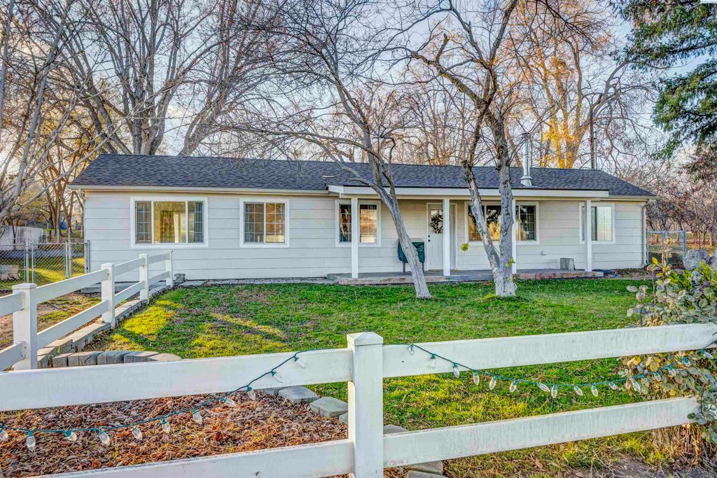 59202 N River Road, Benton City, WA 99320