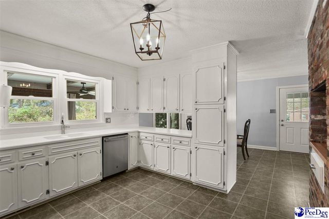 109 Mason Dr, Cheraw, SC 29520