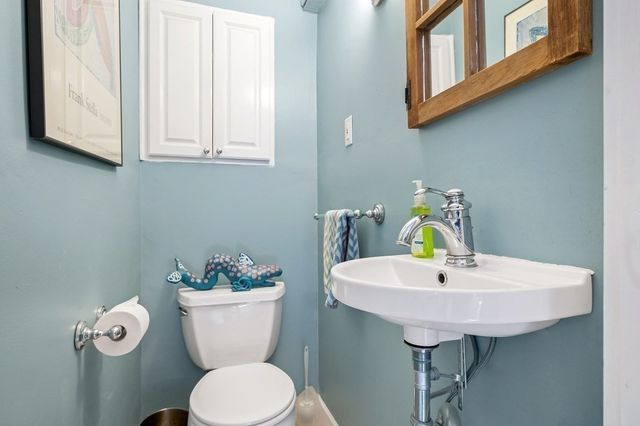 1302 Boylston St 1, Newton, MA 02464