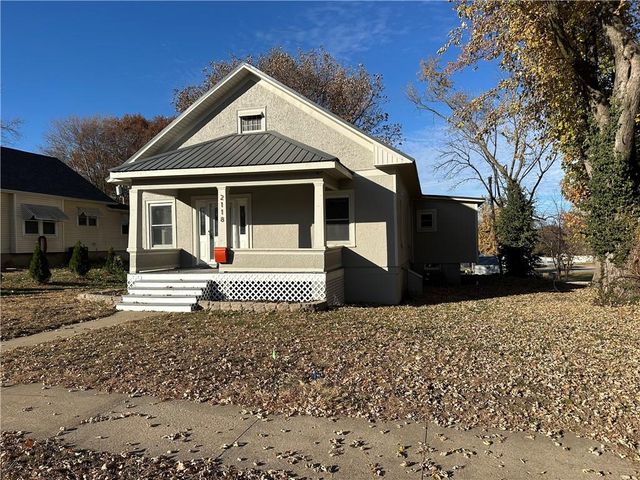 2118 South Street, Lexington, MO 64067