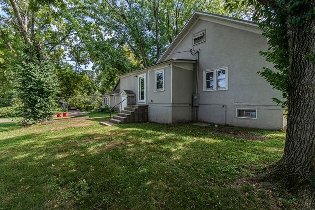 2118 South Street, Lexington, MO 64067