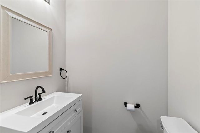 2118 South Street, Lexington, MO 64067