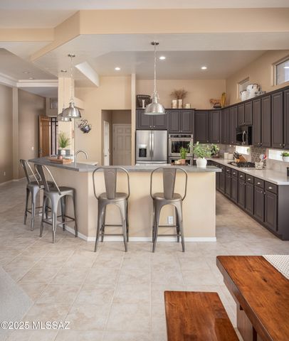 13828 N Topflite Drive, Oro Valley, AZ 85755