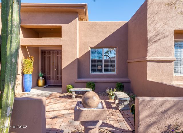 13828 N Topflite Drive, Oro Valley, AZ 85755