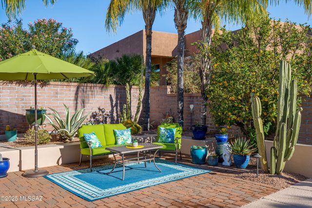 13828 N Topflite Drive, Oro Valley, AZ 85755