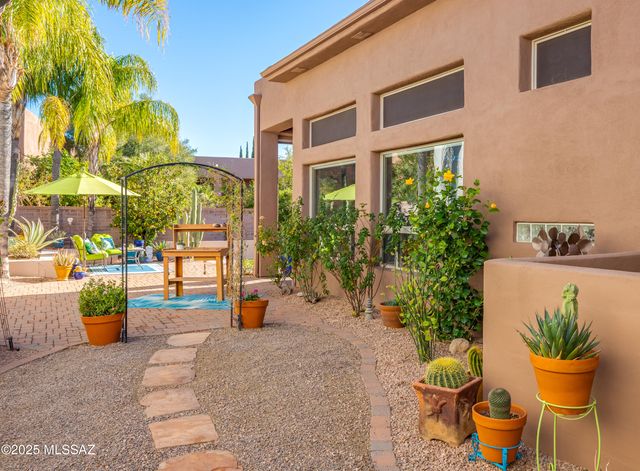 13828 N Topflite Drive, Oro Valley, AZ 85755