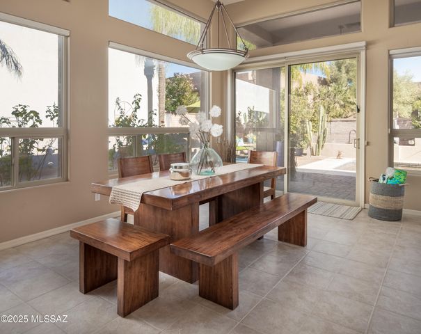 13828 N Topflite Drive, Oro Valley, AZ 85755