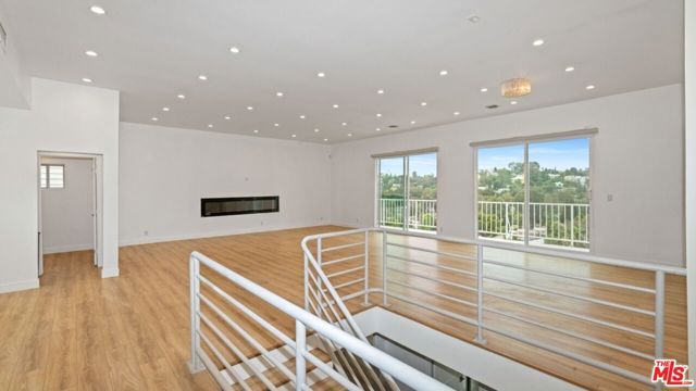 5035 Escobedo Drive, Woodland Hills (los Angeles), CA 91364