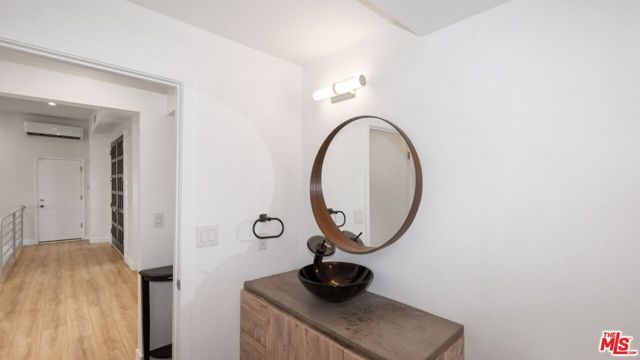 5035 Escobedo Drive, Woodland Hills (los Angeles), CA 91364