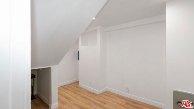5035 Escobedo Drive, Woodland Hills (los Angeles), CA 91364