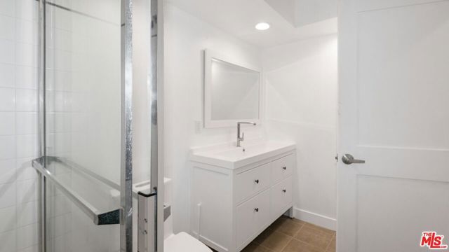 5035 Escobedo Drive, Woodland Hills (los Angeles), CA 91364