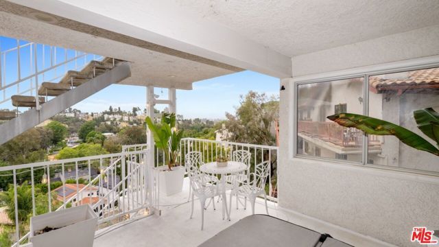 5035 Escobedo Drive, Woodland Hills (los Angeles), CA 91364