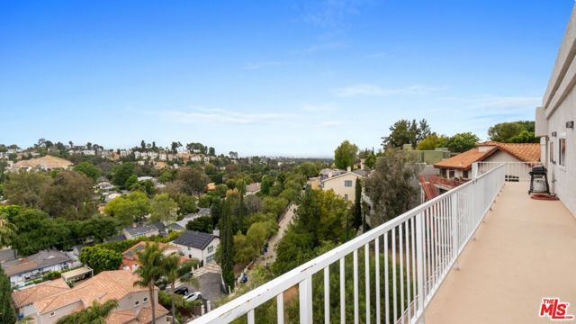 5035 Escobedo Drive, Woodland Hills (los Angeles), CA 91364