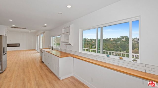 5035 Escobedo Drive, Woodland Hills (los Angeles), CA 91364