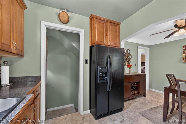 17606 Avon Avenue, Detroit, MI 48219