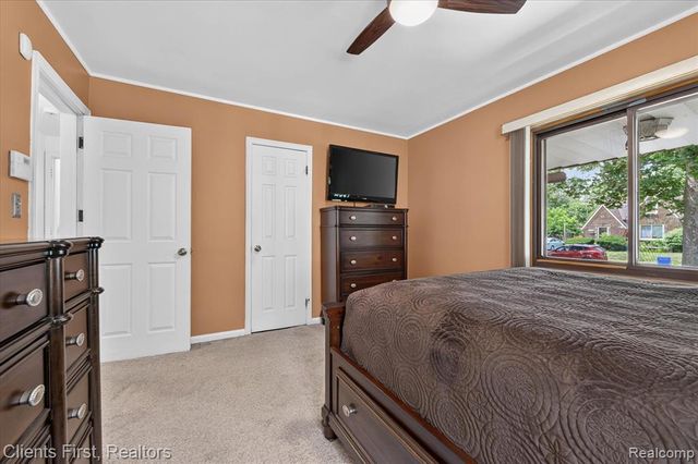 17606 Avon Avenue, Detroit, MI 48219