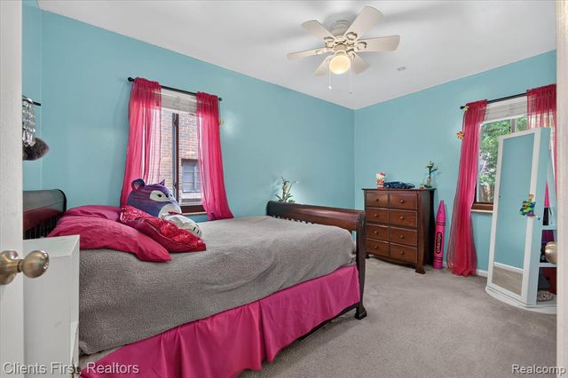 17606 Avon Avenue, Detroit, MI 48219